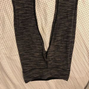 Lululemon wunder under crops, size 6